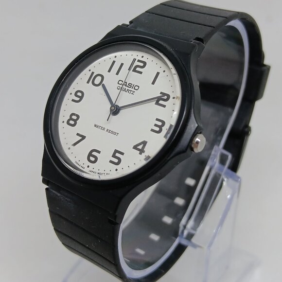 Casio MQ24 Unisex 33mm White Dial Japanese Quartz Resin Watch - Picture 1 of 11